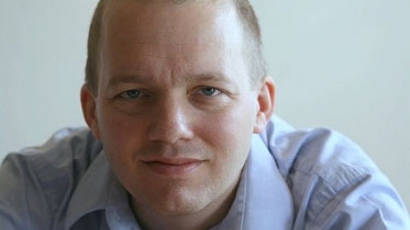 Headshot of Josh Compton